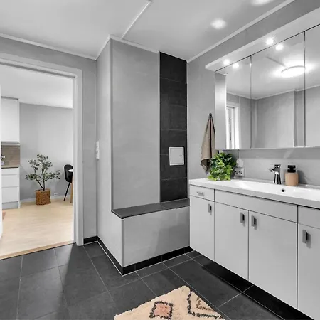 Northstay - Aurora & Mountain View *